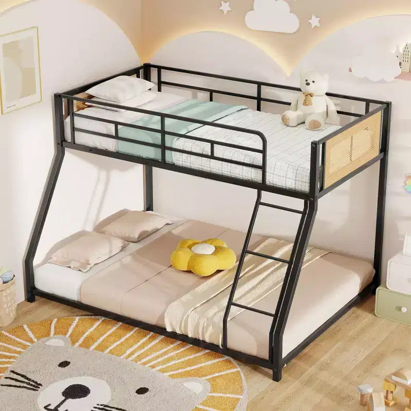 Letto a castello in metallo bianco/nero, piazza e mezza superiore e piazza e mezza inferiore, per 2 persone